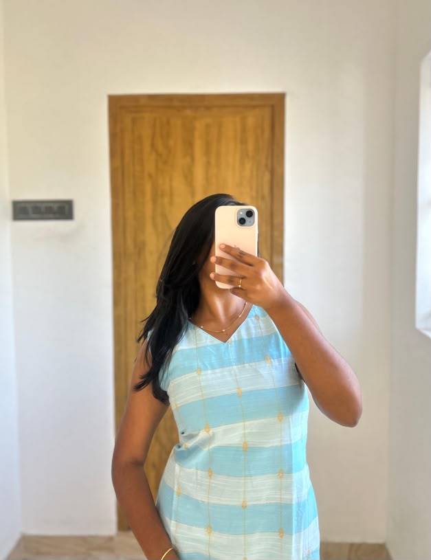 BLUISH TOP