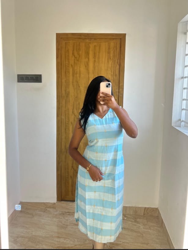 BLUISH TOP